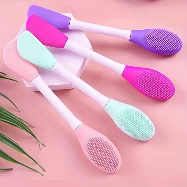 Silicone Mask and Cleansing Brush