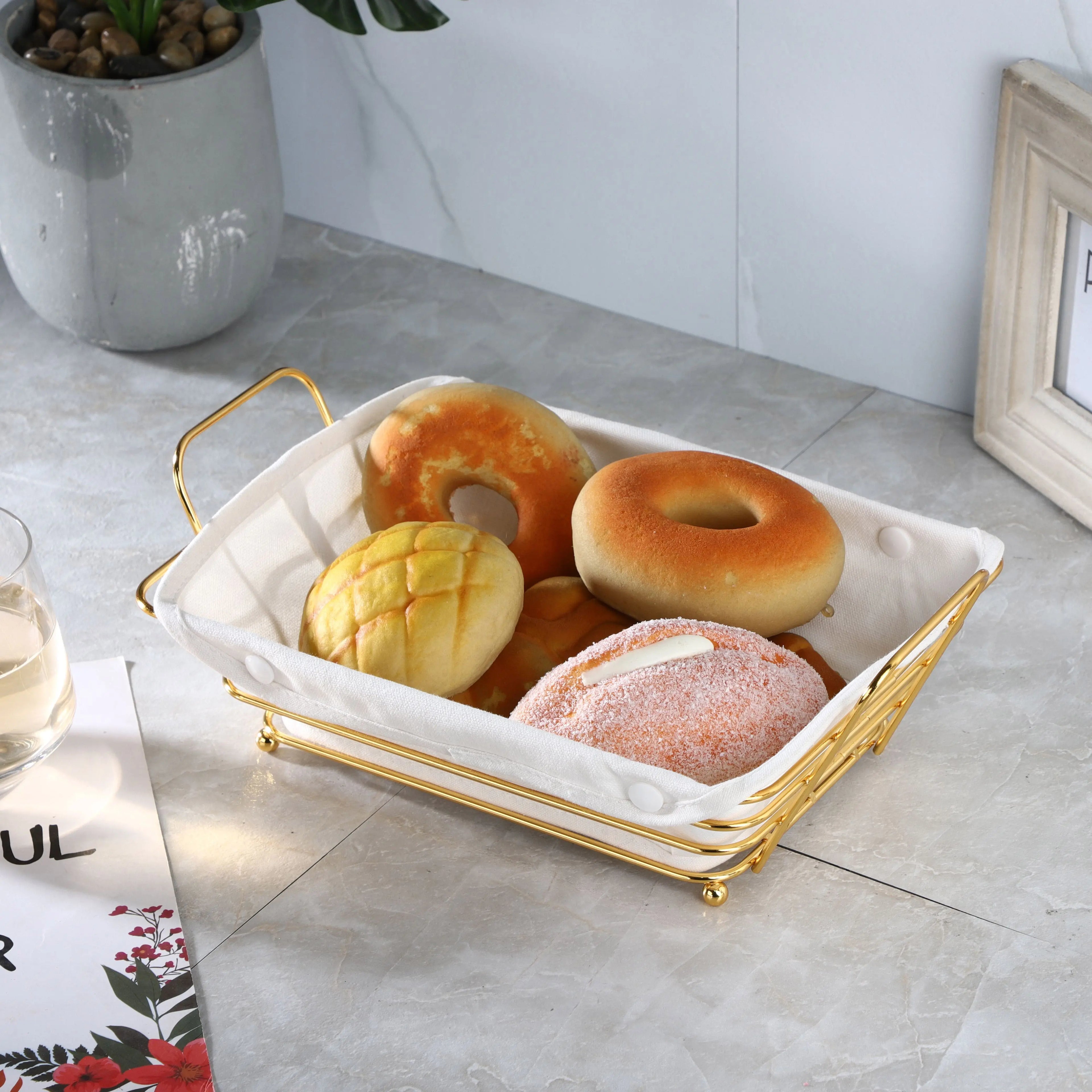 Metal Fruit Storage Basket, Snacks Storage And Organizer Plate