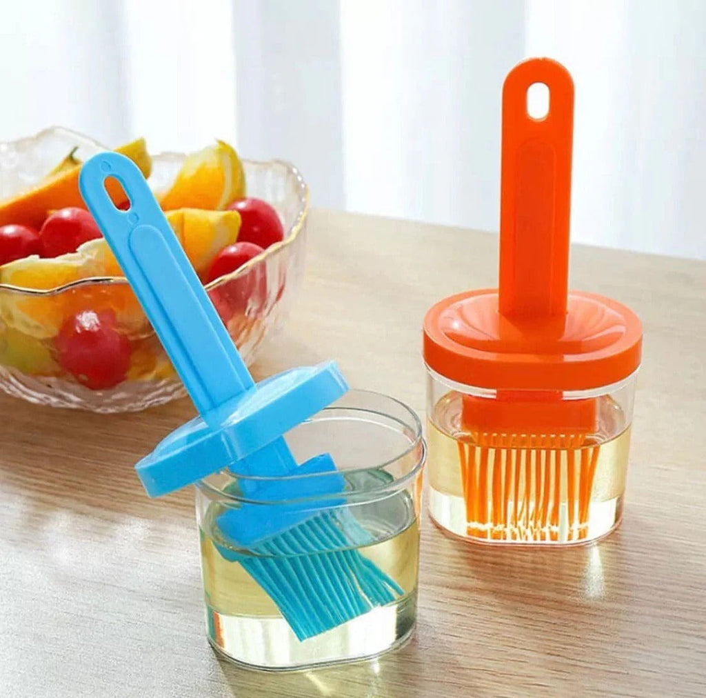 Oil brush pot