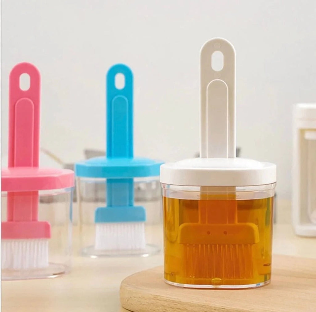 Oil brush pot