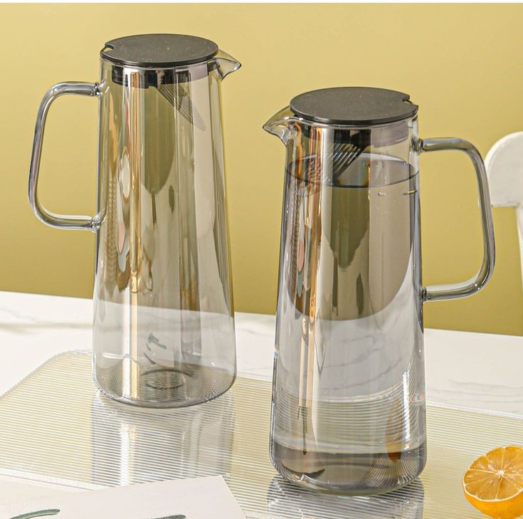 Modern 1800ml Glass Water Pitcher with Stainless Steel Filter