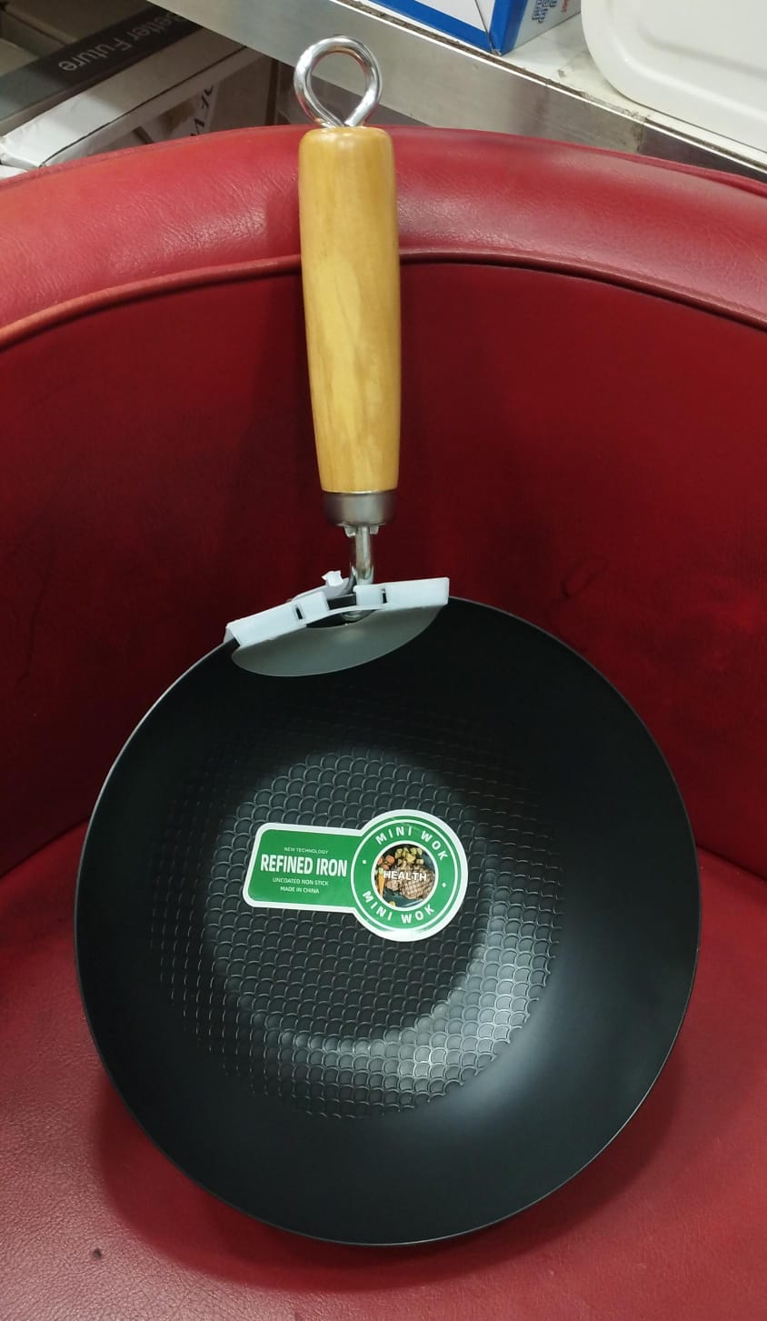 Premium Honeycomb Non-Stick Wok with Wooden Handle